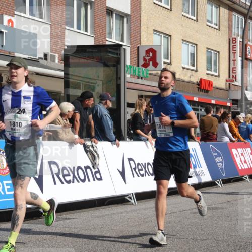 15.09.2024 - PSD Bank Halbmarathon Michael Strokosch http://msf.ph/oto/7063899 15.09.2024 11:53:10 Ziel 979, 1442, 1444, 1495, 1507, 1510, 1538, 1550, 1810, 1872, 1915, 2174, 2224, 2553, 2571, 2703 meine-sportfotos.de