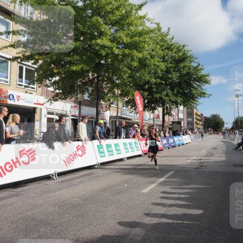 15.09.2024 - PSD Bank Halbmarathon Miley Keyser http://msf.ph/oto/7063916 15.09.2024 11:12:15 Ziel 503, 506, 526, 530 meine-sportfotos.de