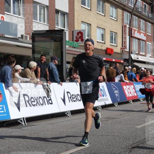 15.09.2024 - PSD Bank Halbmarathon Michael Strokosch http://msf.ph/oto/7063959 15.09.2024 11:53:20 Ziel 1442, 1495, 1507, 1538, 1601, 1727, 1810, 1872, 1915, 1925, 2224, 2499, 2571, 2703, 2753, 2814 meine-sportfotos.de