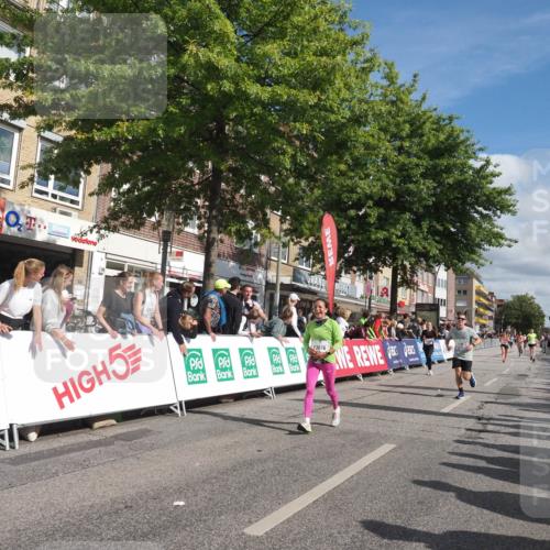 15.09.2024 - PSD Bank Halbmarathon Miley Keyser http://msf.ph/oto/7063965 15.09.2024 12:13:48 Ziel 1651, 1766, 2367, 3031, 3076, 3197, 3539 meine-sportfotos.de