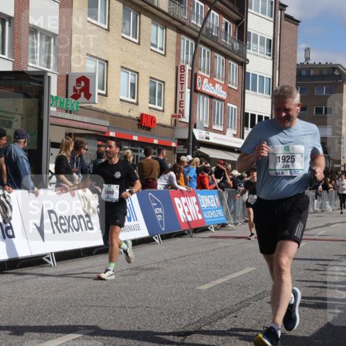 15.09.2024 - PSD Bank Halbmarathon Michael Strokosch http://msf.ph/oto/7063984 15.09.2024 11:53:23 Ziel 1495, 1538, 1561, 1601, 1727, 1915, 1916, 1925, 2224, 2499, 2571, 2703, 2753, 2814 meine-sportfotos.de