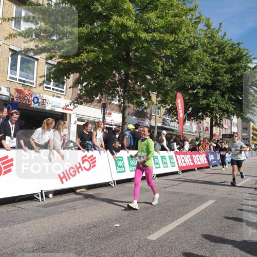 15.09.2024 - PSD Bank Halbmarathon Miley Keyser http://msf.ph/oto/7063986 15.09.2024 12:13:49 Ziel 1651, 1766, 2367, 3031, 3076, 3197, 3539 meine-sportfotos.de