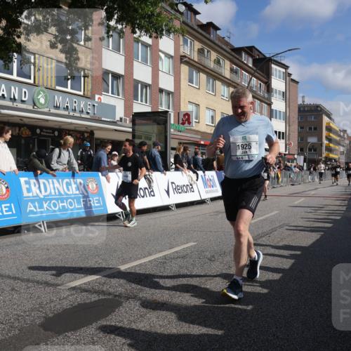 15.09.2024 - PSD Bank Halbmarathon Michael Strokosch http://msf.ph/oto/7063990 15.09.2024 11:53:24 Ziel 1495, 1561, 1601, 1727, 1915, 1916, 1925, 2224, 2499, 2571, 2753, 2814 meine-sportfotos.de