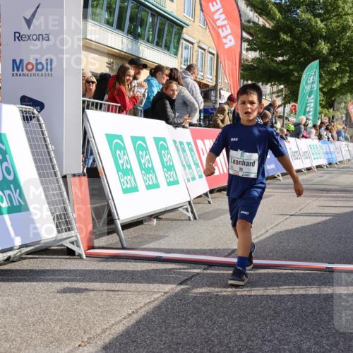 15.09.2024 - PSD Bank Halbmarathon Strokosch-Dieckow http://msf.ph/oto/7063993 15.09.2024 10:33:05 Ziel 1, 4, 33, 83, 176, 182, 232, 241, 275, 283, 302 meine-sportfotos.de