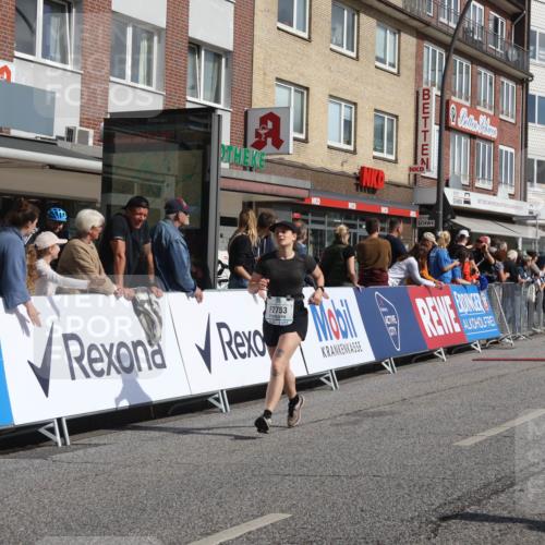 15.09.2024 - PSD Bank Halbmarathon Michael Strokosch http://msf.ph/oto/7064005 15.09.2024 11:53:26 Ziel 1495, 1561, 1601, 1621, 1727, 1915, 1916, 1925, 2146, 2499, 2571, 2753, 2814 meine-sportfotos.de