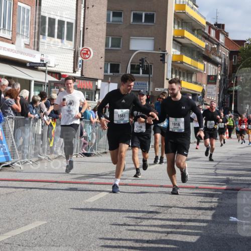15.09.2024 - PSD Bank Halbmarathon Michael Strokosch http://msf.ph/oto/7064021 15.09.2024 11:53:30 Ziel 1295, 1503, 1561, 1601, 1621, 1727, 1916, 1925, 2146, 2499, 2753, 2814, 2815 meine-sportfotos.de