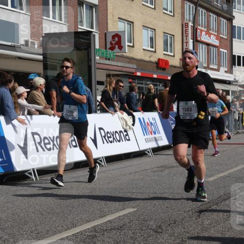 15.09.2024 - PSD Bank Halbmarathon Michael Strokosch http://msf.ph/oto/7064066 15.09.2024 11:53:37 Ziel 1295, 1503, 1561, 1621, 1638, 1916, 1923, 2146, 2498, 2753, 2815 meine-sportfotos.de