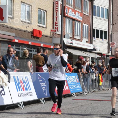 15.09.2024 - PSD Bank Halbmarathon Michael Strokosch http://msf.ph/oto/7064085 15.09.2024 11:53:42 Ziel 1267, 1295, 1503, 1506, 1561, 1621, 1638, 1669, 1916, 1923, 2146, 2498, 2516, 2815 meine-sportfotos.de