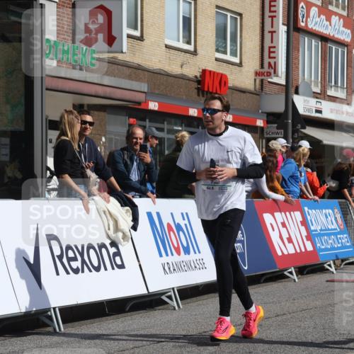 15.09.2024 - PSD Bank Halbmarathon Michael Strokosch http://msf.ph/oto/7064089 15.09.2024 11:53:42 Ziel 1267, 1295, 1503, 1506, 1561, 1621, 1638, 1669, 1916, 1923, 2146, 2498, 2516, 2815 meine-sportfotos.de