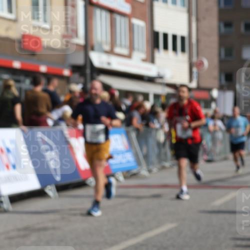 15.09.2024 - PSD Bank Halbmarathon Michael Strokosch http://msf.ph/oto/7064110 15.09.2024 11:53:44 Ziel 1267, 1295, 1503, 1506, 1621, 1638, 1669, 1923, 2146, 2416, 2498, 2516, 2815 meine-sportfotos.de