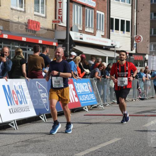 15.09.2024 - PSD Bank Halbmarathon Michael Strokosch http://msf.ph/oto/7064112 15.09.2024 11:53:45 Ziel 1267, 1295, 1503, 1506, 1621, 1638, 1669, 1923, 2146, 2416, 2498, 2516, 2815 meine-sportfotos.de