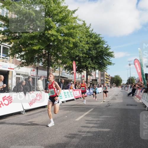15.09.2024 - PSD Bank Halbmarathon Miley Keyser http://msf.ph/oto/7064115 15.09.2024 11:12:37 Ziel 498, 509, 528, 534, 554, 566, 838, 841 meine-sportfotos.de