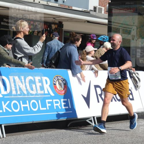 15.09.2024 - PSD Bank Halbmarathon Michael Strokosch http://msf.ph/oto/7064122 15.09.2024 11:53:46 Ziel 1267, 1295, 1503, 1506, 1638, 1669, 1923, 2416, 2498, 2516, 2815 meine-sportfotos.de