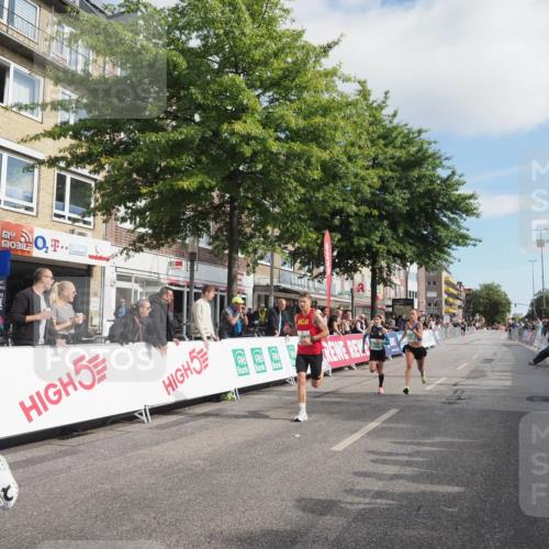 15.09.2024 - PSD Bank Halbmarathon Miley Keyser http://msf.ph/oto/7064134 15.09.2024 11:12:37 Ziel 498, 509, 528, 534, 554, 566, 838, 841 meine-sportfotos.de