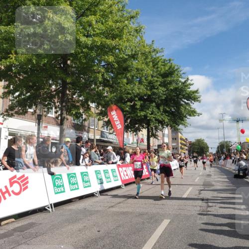15.09.2024 - PSD Bank Halbmarathon Miley Keyser http://msf.ph/oto/7064162 15.09.2024 12:14:12 Ziel 2144, 2262, 2728, 2758, 3058, 3062, 3120, 3139, 3228, 3244, 3429, 3557 meine-sportfotos.de