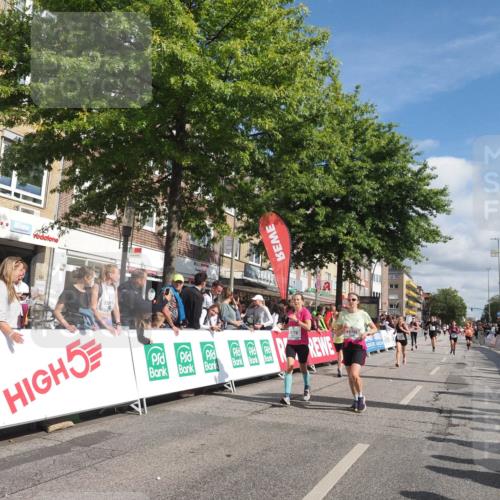 15.09.2024 - PSD Bank Halbmarathon Miley Keyser http://msf.ph/oto/7064172 15.09.2024 12:14:12 Ziel 2144, 2262, 2728, 2758, 3058, 3062, 3120, 3139, 3228, 3244, 3429, 3557 meine-sportfotos.de