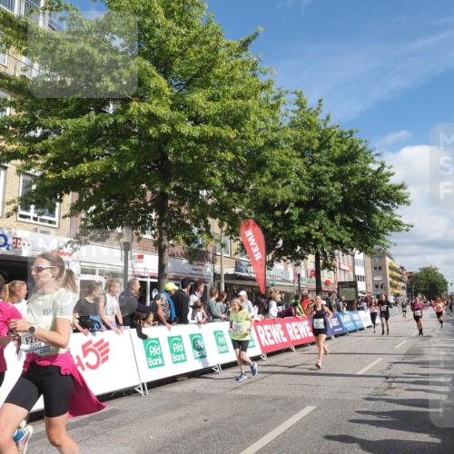 15.09.2024 - PSD Bank Halbmarathon Miley Keyser http://msf.ph/oto/7064190 15.09.2024 12:14:14 Ziel 2144, 2262, 2728, 2758, 3058, 3062, 3120, 3139, 3228, 3244, 3429, 3557 meine-sportfotos.de