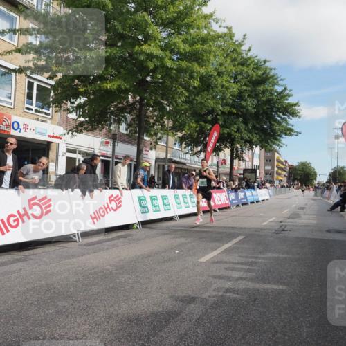 15.09.2024 - PSD Bank Halbmarathon Miley Keyser http://msf.ph/oto/7064192 15.09.2024 11:12:44 Ziel 517, 528, 554, 566, 838 meine-sportfotos.de