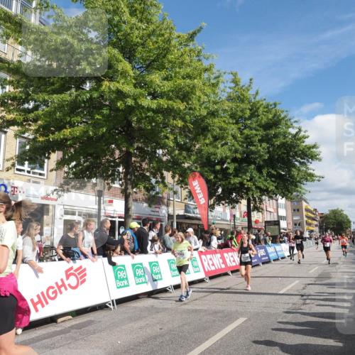 15.09.2024 - PSD Bank Halbmarathon Miley Keyser http://msf.ph/oto/7064194 15.09.2024 12:14:14 Ziel 2144, 2262, 2728, 2758, 3058, 3062, 3120, 3139, 3228, 3244, 3429, 3557 meine-sportfotos.de