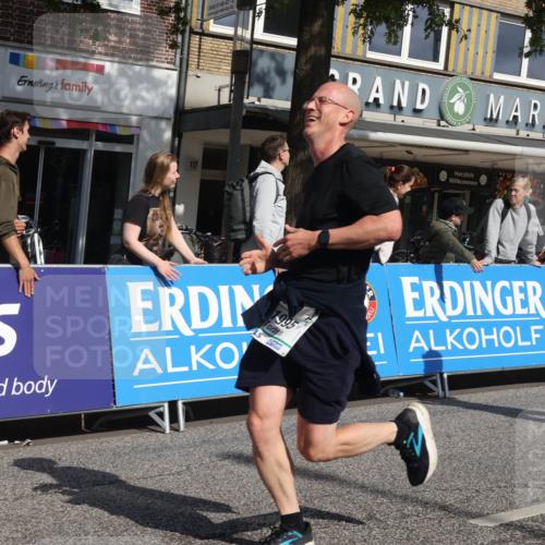 15.09.2024 - PSD Bank Halbmarathon Michael Strokosch http://msf.ph/oto/7064216 15.09.2024 11:54:00 Ziel 1267, 1506, 1537, 1807, 1976, 1995, 2416, 2706, 2757 meine-sportfotos.de