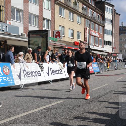 15.09.2024 - PSD Bank Halbmarathon Michael Strokosch http://msf.ph/oto/7064239 15.09.2024 11:54:03 Ziel 1537, 1807, 1976, 1995, 2416, 2706, 2757 meine-sportfotos.de