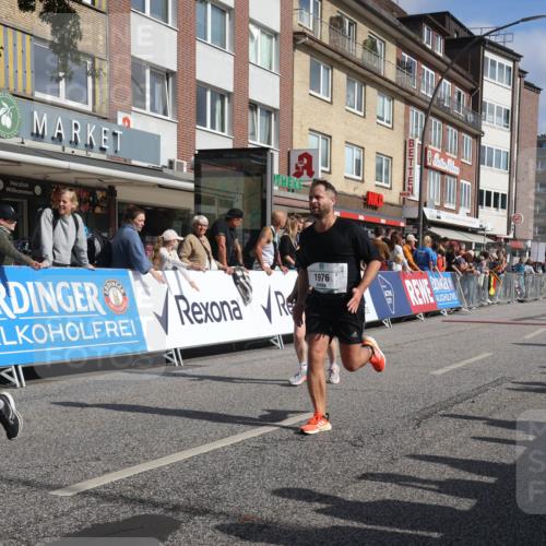 15.09.2024 - PSD Bank Halbmarathon Michael Strokosch http://msf.ph/oto/7064241 15.09.2024 11:54:04 Ziel 1537, 1807, 1976, 1995, 2416, 2706, 2757 meine-sportfotos.de