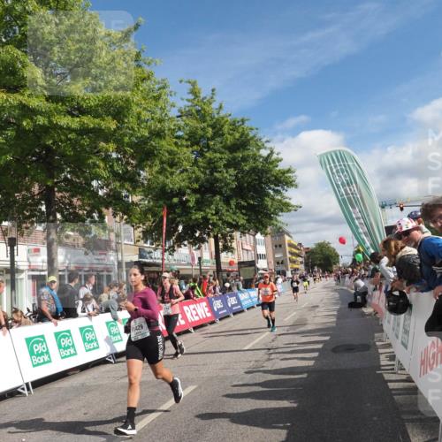 15.09.2024 - PSD Bank Halbmarathon Miley Keyser http://msf.ph/oto/7064246 15.09.2024 12:14:18 Ziel 1996, 2262, 2728, 2758, 3058, 3062, 3120, 3228, 3244, 3429, 3557 meine-sportfotos.de