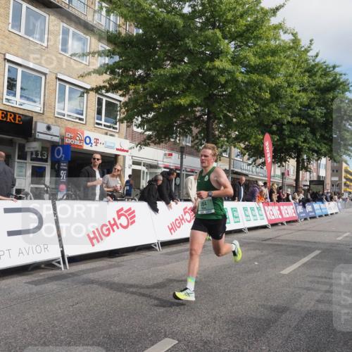 15.09.2024 - PSD Bank Halbmarathon Miley Keyser http://msf.ph/oto/7064258 15.09.2024 11:12:53 Ziel 517, 547, 554 meine-sportfotos.de