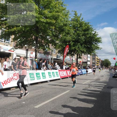 15.09.2024 - PSD Bank Halbmarathon Miley Keyser http://msf.ph/oto/7064274 15.09.2024 12:14:20 Ziel 1996, 2262, 2728, 2758, 3058, 3062, 3120, 3228, 3244, 3429, 3557 meine-sportfotos.de