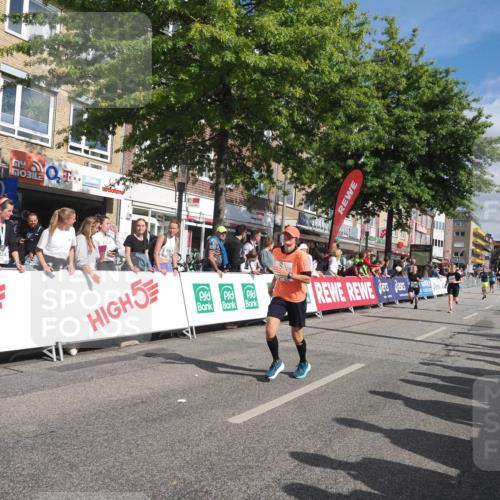 15.09.2024 - PSD Bank Halbmarathon Miley Keyser http://msf.ph/oto/7064296 15.09.2024 12:14:21 Ziel 1996, 2262, 2728, 2758, 3058, 3062, 3120, 3228, 3244, 3429, 3557 meine-sportfotos.de