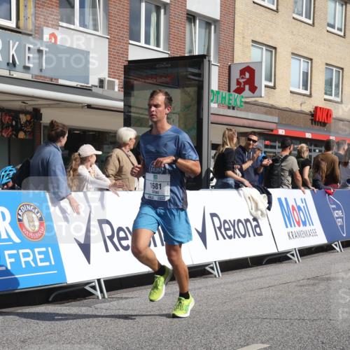 15.09.2024 - PSD Bank Halbmarathon Michael Strokosch http://msf.ph/oto/7064300 15.09.2024 11:54:18 Ziel 1681, 1770, 1924, 1927, 2541, 2687, 2733, 2925, 3229 meine-sportfotos.de