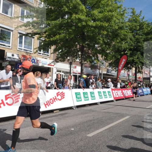 15.09.2024 - PSD Bank Halbmarathon Miley Keyser http://msf.ph/oto/7064305 15.09.2024 12:14:22 Ziel 1996, 2262, 2728, 2758, 3058, 3062, 3120, 3228, 3244, 3429, 3557 meine-sportfotos.de