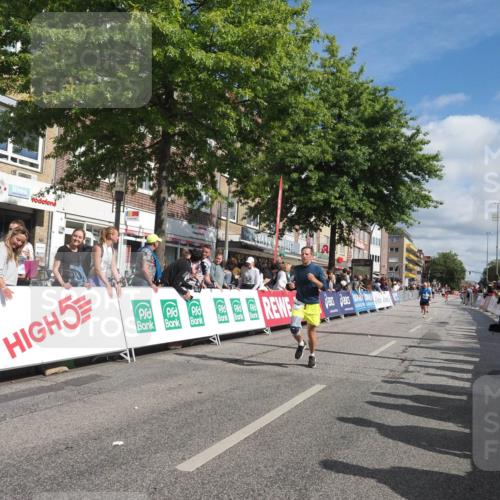 15.09.2024 - PSD Bank Halbmarathon Miley Keyser http://msf.ph/oto/7064349 15.09.2024 12:14:27 Ziel 1996, 2350, 3021, 3058, 3062, 3228, 3244, 3429, 3557 meine-sportfotos.de