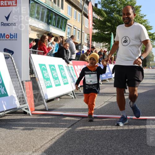15.09.2024 - PSD Bank Halbmarathon Strokosch-Dieckow http://msf.ph/oto/7064361 15.09.2024 10:33:44 Ziel 224, 304 meine-sportfotos.de