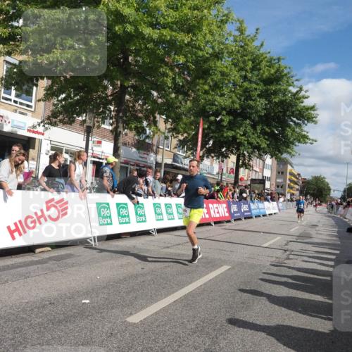 15.09.2024 - PSD Bank Halbmarathon Miley Keyser http://msf.ph/oto/7064362 15.09.2024 12:14:27 Ziel 1996, 2350, 3021, 3058, 3062, 3228, 3244, 3429, 3557 meine-sportfotos.de