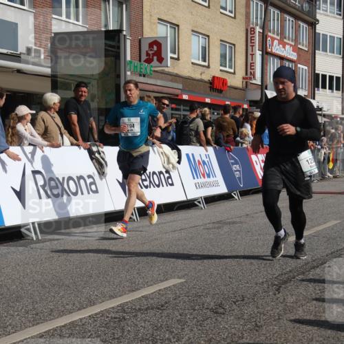 15.09.2024 - PSD Bank Halbmarathon Michael Strokosch http://msf.ph/oto/7064363 15.09.2024 11:54:29 Ziel 758, 790, 1205, 1681, 1770, 1794, 1887, 1924, 1927, 2687, 2818, 2925 meine-sportfotos.de