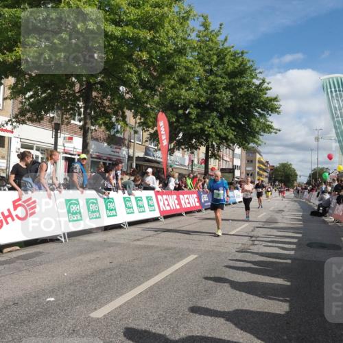 15.09.2024 - PSD Bank Halbmarathon Miley Keyser http://msf.ph/oto/7064381 15.09.2024 12:14:32 Ziel 1896, 1996, 2350, 3021, 3132, 3228, 3557 meine-sportfotos.de