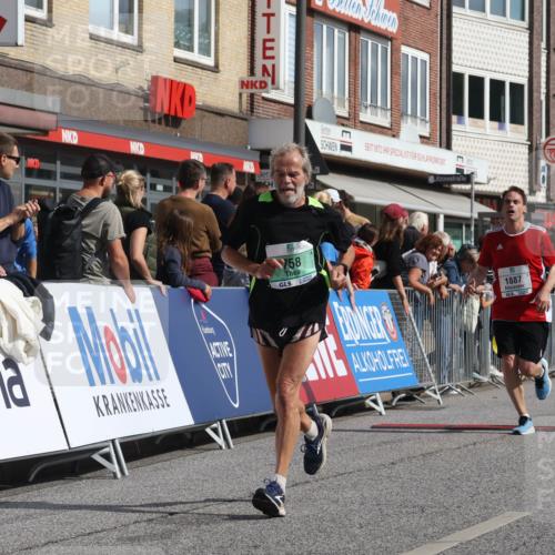 15.09.2024 - PSD Bank Halbmarathon Michael Strokosch http://msf.ph/oto/7064397 15.09.2024 11:54:33 Ziel 758, 790, 1205, 1770, 1794, 1871, 1887, 1924, 1927, 2687, 2818, 2925 meine-sportfotos.de