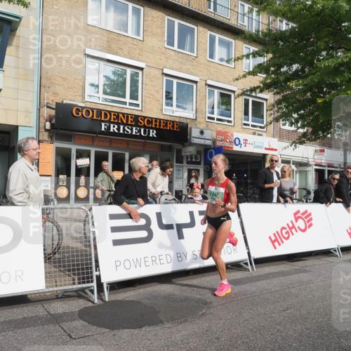 15.09.2024 - PSD Bank Halbmarathon Miley Keyser http://msf.ph/oto/7064407 15.09.2024 11:13:13 Ziel 547, 555, 594, 844 meine-sportfotos.de
