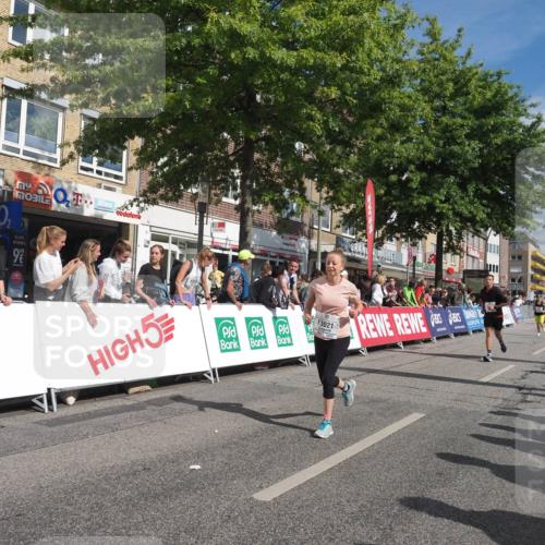 15.09.2024 - PSD Bank Halbmarathon Miley Keyser http://msf.ph/oto/7064414 15.09.2024 12:14:35 Ziel 1896, 1996, 2350, 3021, 3132 meine-sportfotos.de