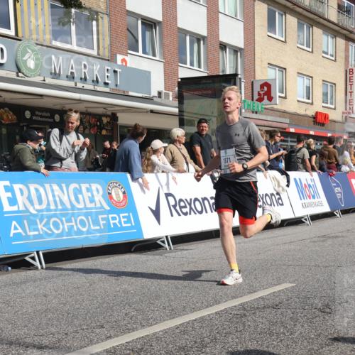 15.09.2024 - PSD Bank Halbmarathon Michael Strokosch http://msf.ph/oto/7064422 15.09.2024 11:54:38 Ziel 758, 790, 834, 1205, 1588, 1762, 1794, 1871, 1887, 2695, 2818, 3517 meine-sportfotos.de
