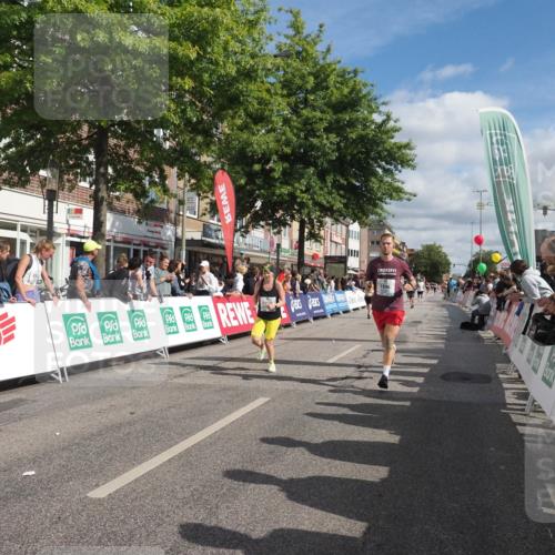 15.09.2024 - PSD Bank Halbmarathon Miley Keyser http://msf.ph/oto/7064469 15.09.2024 12:14:40 Ziel 972, 1896, 2350, 2573, 3021, 3132 meine-sportfotos.de