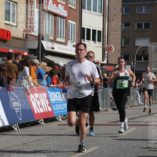 15.09.2024 - PSD Bank Halbmarathon Michael Strokosch http://msf.ph/oto/7064472 15.09.2024 11:54:45 Ziel 758, 834, 1588, 1762, 1803, 1871, 1887, 2695, 2818, 3517 meine-sportfotos.de