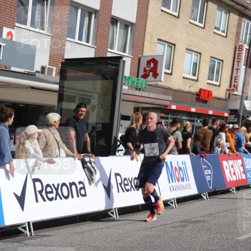 15.09.2024 - PSD Bank Halbmarathon Michael Strokosch http://msf.ph/oto/7064519 15.09.2024 11:54:57 Ziel 834, 1404, 1588, 1617, 1762, 1777, 1780, 1803, 1814 meine-sportfotos.de