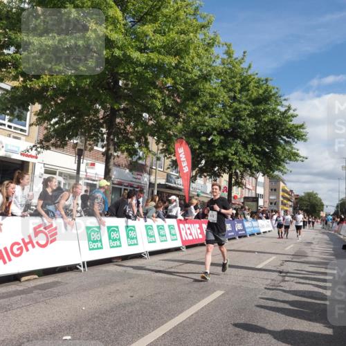 15.09.2024 - PSD Bank Halbmarathon Miley Keyser http://msf.ph/oto/7064528 15.09.2024 12:14:48 Ziel 798, 972, 1896, 2350, 2390, 2557, 2573, 3132, 3168 meine-sportfotos.de