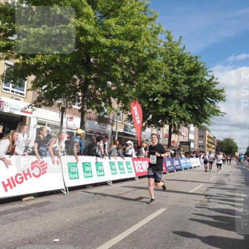 15.09.2024 - PSD Bank Halbmarathon Miley Keyser http://msf.ph/oto/7064531 15.09.2024 12:14:48 Ziel 798, 972, 1896, 2350, 2390, 2557, 2573, 3132, 3168 meine-sportfotos.de