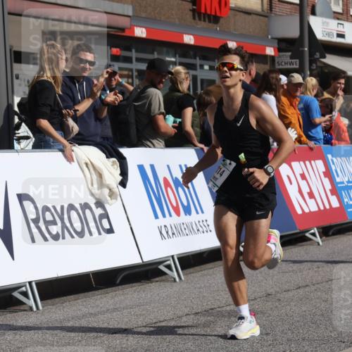 15.09.2024 - PSD Bank Halbmarathon Michael Strokosch http://msf.ph/oto/7064535 15.09.2024 11:54:59 Ziel 1404, 1617, 1682, 1777, 1780, 1803, 1814 meine-sportfotos.de