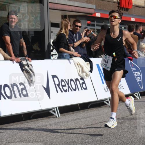 15.09.2024 - PSD Bank Halbmarathon Michael Strokosch http://msf.ph/oto/7064537 15.09.2024 11:54:59 Ziel 1404, 1617, 1682, 1777, 1780, 1803, 1814 meine-sportfotos.de