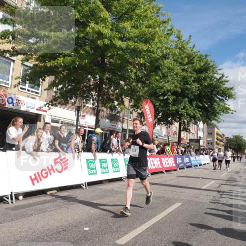 15.09.2024 - PSD Bank Halbmarathon Miley Keyser http://msf.ph/oto/7064553 15.09.2024 12:14:49 Ziel 798, 972, 1544, 1896, 2390, 2557, 2573, 3000, 3132, 3168 meine-sportfotos.de