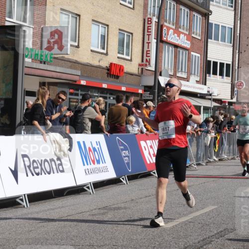 15.09.2024 - PSD Bank Halbmarathon Michael Strokosch http://msf.ph/oto/7064568 15.09.2024 11:55:02 Ziel 1404, 1617, 1682, 1777, 1780, 1803, 1814, 2671, 3524 meine-sportfotos.de
